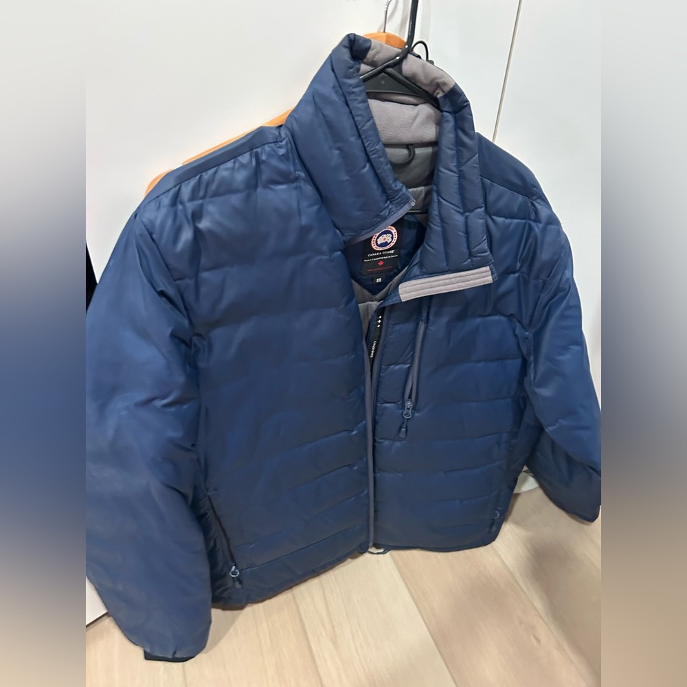 Men’s Blue Canada Goose Jacket. Authentic and size M